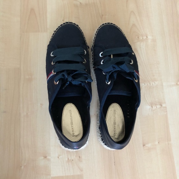 💥HP💥 Hilfiger women’s espadrilles. - Picture 3 of 7